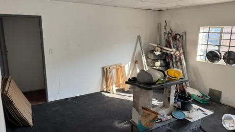 Mercury Business Park, 12 Piet Bekker Street - Unit 7 319m² Warehouse Industrial Unit Available To Let For Rent (10)